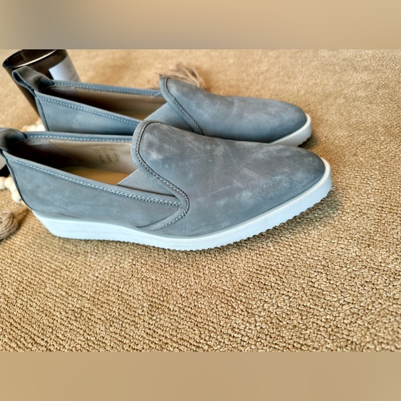 Everlane Street Shoe Grey Suede Pointed Toe Sneakers size 8 1/2 NWOT - Picture 4 of 8